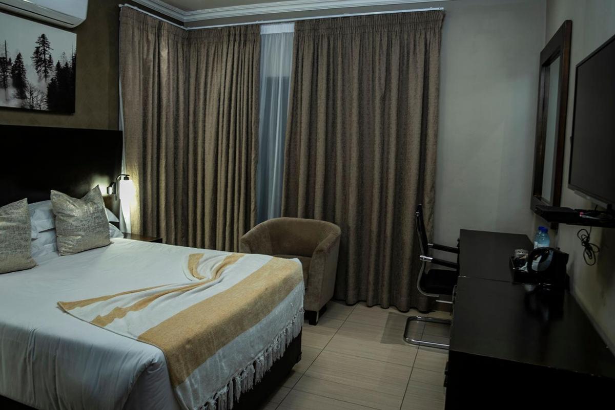 PeaconWood Boutique Guesthouse Palapye Extérieur photo