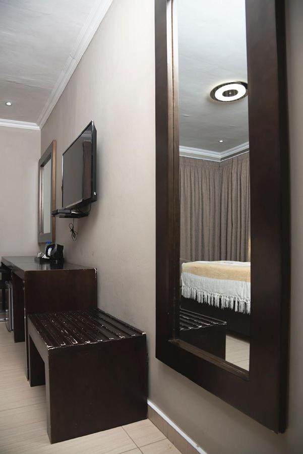 PeaconWood Boutique Guesthouse Palapye Extérieur photo