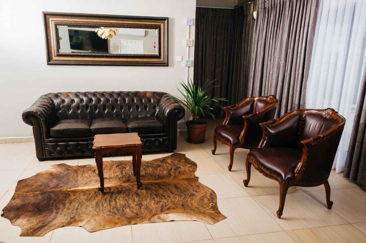 PeaconWood Boutique Guesthouse Palapye Extérieur photo