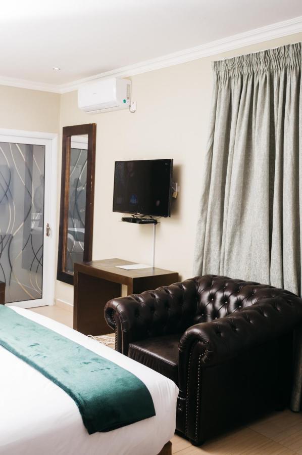 PeaconWood Boutique Guesthouse Palapye Extérieur photo