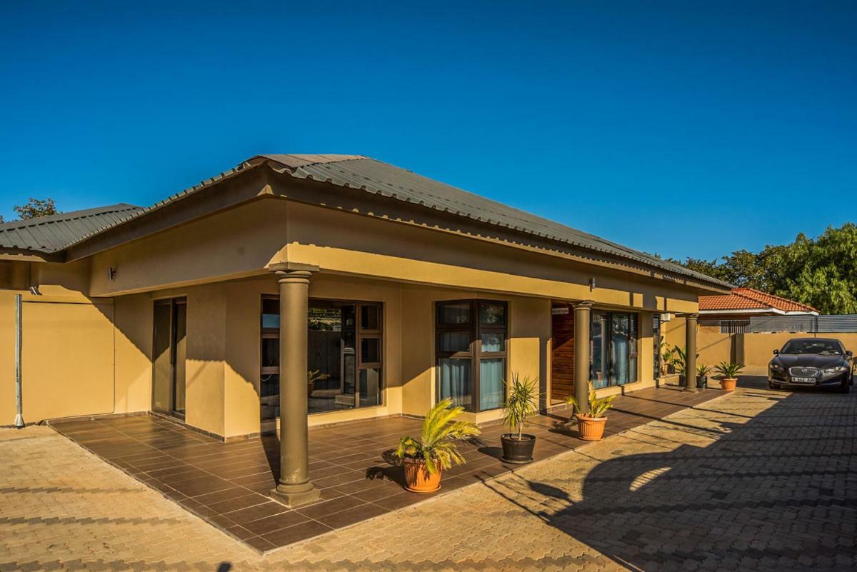 PeaconWood Boutique Guesthouse Palapye Extérieur photo