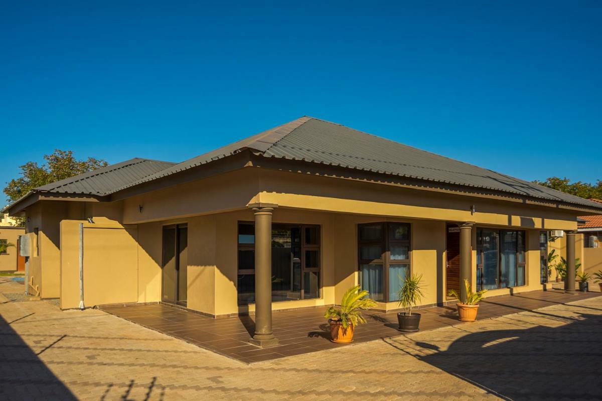 PeaconWood Boutique Guesthouse Palapye Extérieur photo