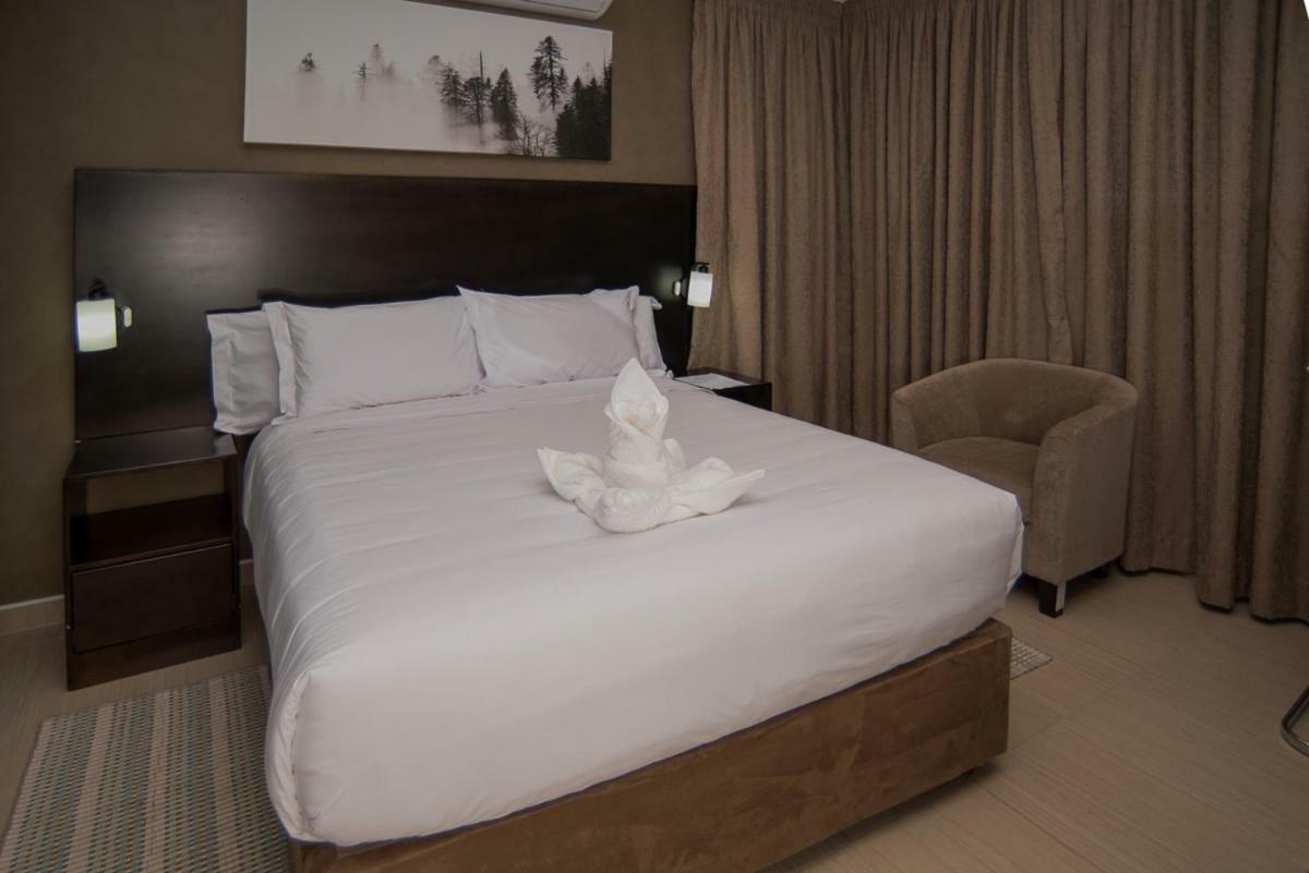 PeaconWood Boutique Guesthouse Palapye Extérieur photo