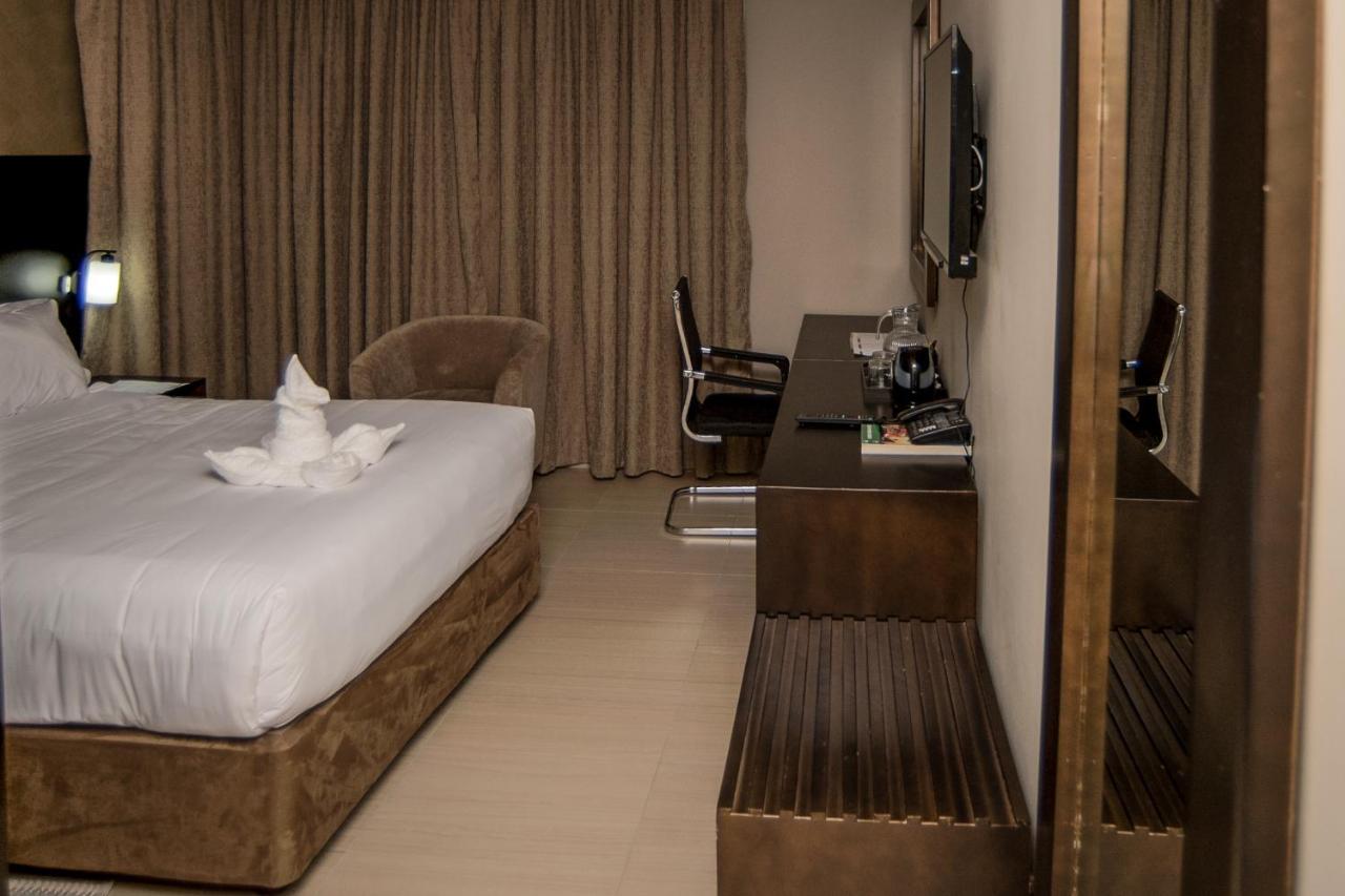 PeaconWood Boutique Guesthouse Palapye Extérieur photo